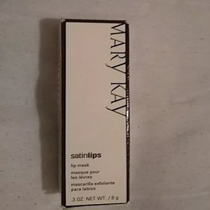 Satin Lips Mask